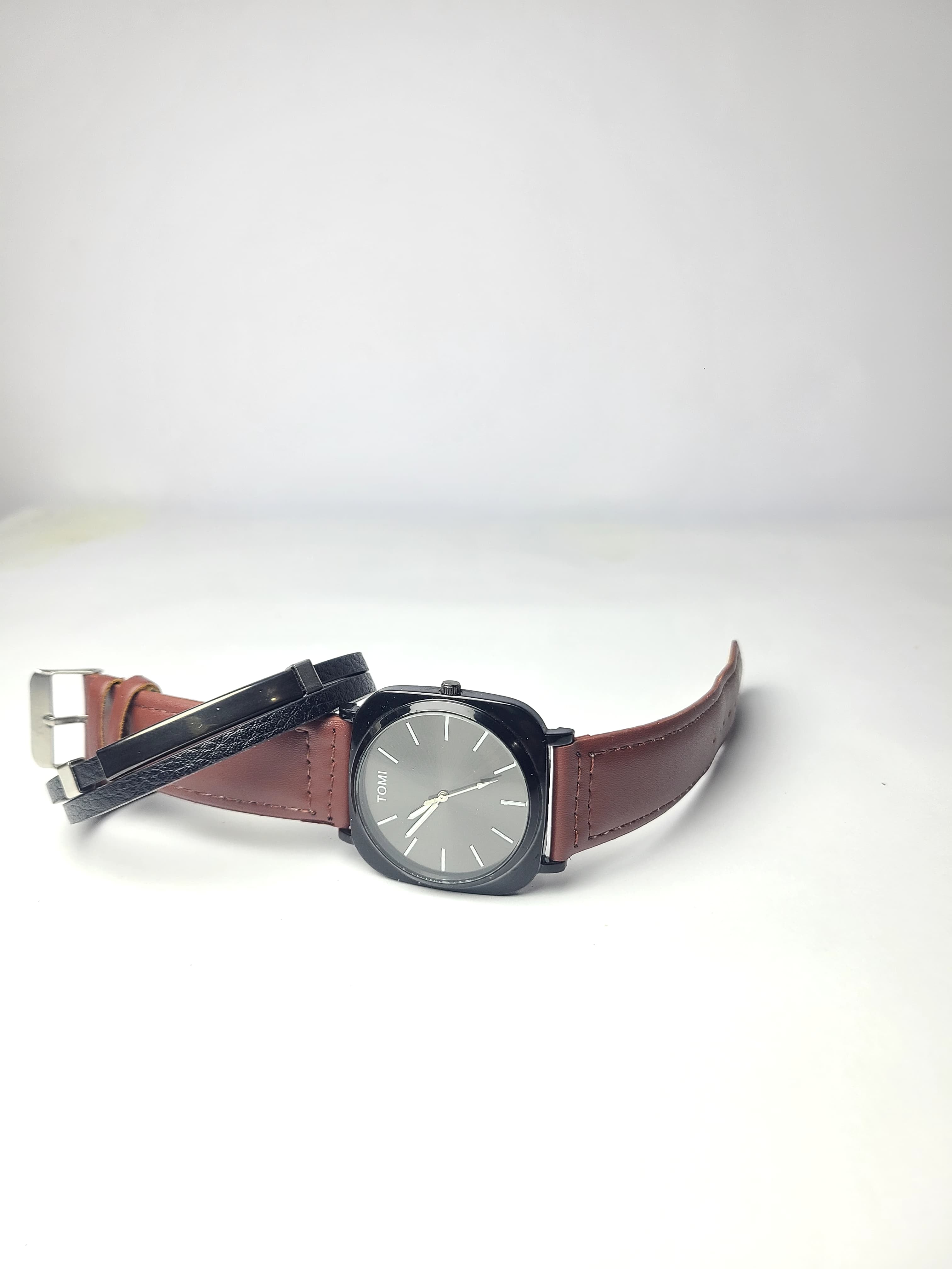 Elegant Business Class Watch with bracelet