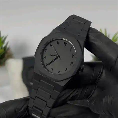 Elegant premium black watch