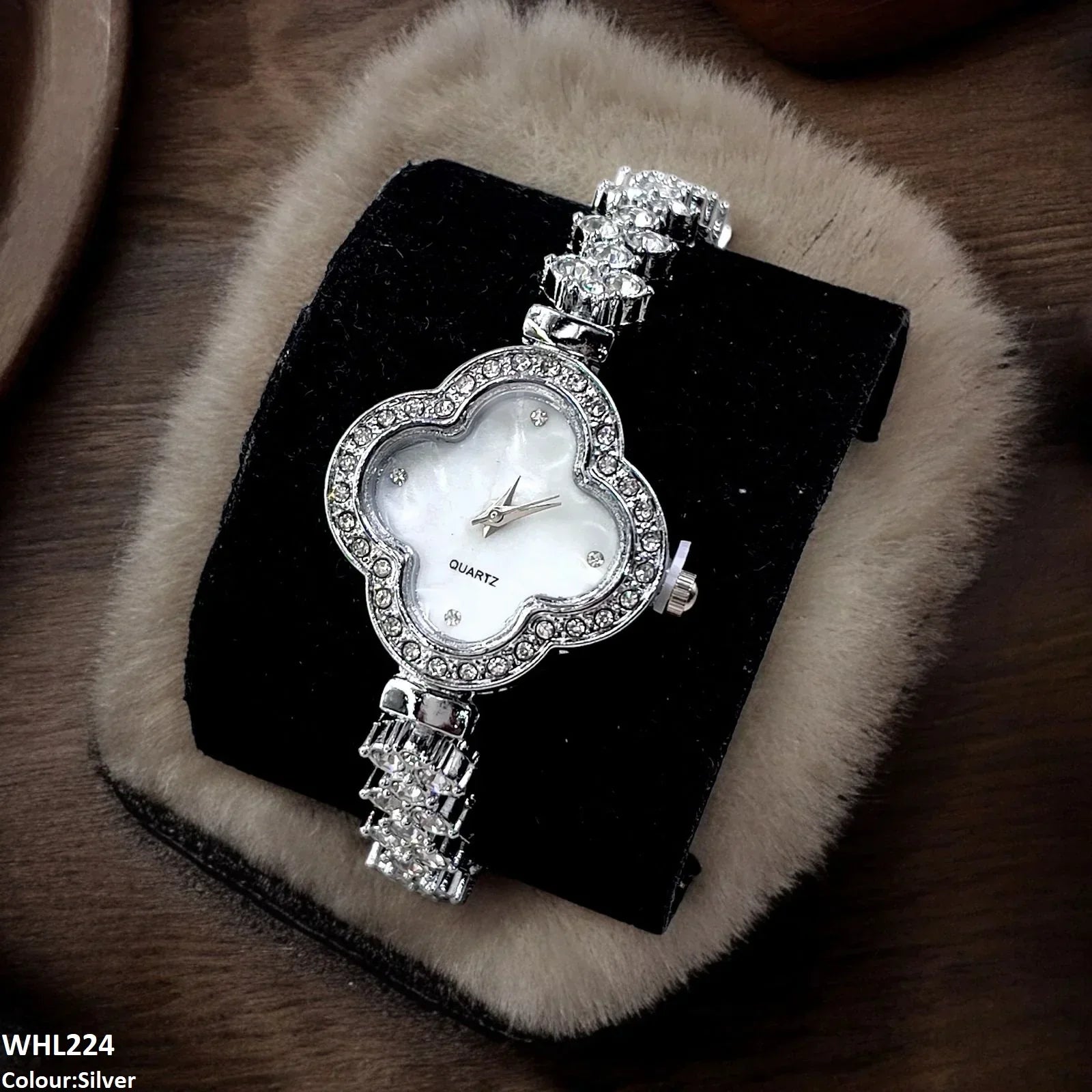 Clover Dial Quartz Watch